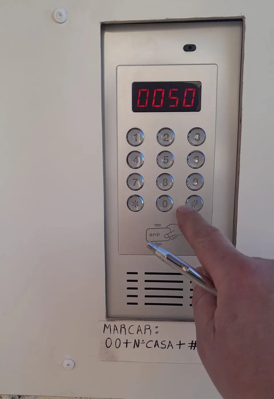 Instalación de Tecniicall: Citófono con clave de acceso